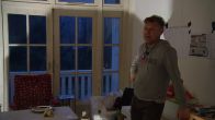 René gaat niet naar het hotel om te slapen!