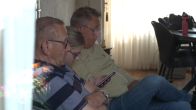 William woont noodgedwongen met tienerdochter bij vader (77) in huis