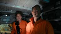 Werken? Nee, joh: de gebroeders de Boer hebben een lift nodig!
