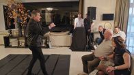 Peter's geld wordt weggetoverd door illusionist