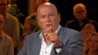 Jack van Gelder pakt de camera: 'Je hebt mensen gewoon opgelicht!'