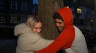 Anouk en Jaïr proberen van hun stress af te komen