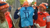 Thuispubliek neemt afscheid van Oranjeleeuwin Lieke Martens