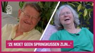 Marijke en Cor lachen samen wat af