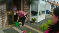 Een gieter doet wonderen! Of toch niet?