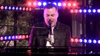 Marc Martel (zangstem in film Bohemian Rhapsody) zingt tijdens de commercialbreak een prachtige versie van ‘Somebody To Love’