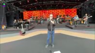 Guus Meeuwis doet In Oranje live vanuit het Philips Stadion