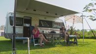 Geen krijsende kinderen op deze camping, maar een oase van rust