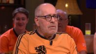 Vandaag Inside Oranje Quiz-studio valt stil door vunzige grap van tonprater: ‘We moeten door’