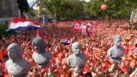 De Oranjemars in Dortmund is van start gegaan