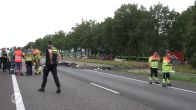 Vliegtuig neergestort op A58 bij Rucphen, piloot overleden