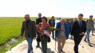 Duits jachtvliegtuig met lichaam in bijzijn nabestaande geborgen in Friesland