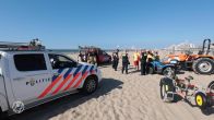 Brandweer en politie helpen reddingsbrigade met vele vermissingen Scheveningen