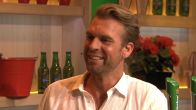 Rutger Castricum over tafelgast De Oranjezondag: ‘Laat haar elke week komen, dan wordt het goed!’