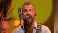 Tributeband Brucified opent De Oranjezondag met Dancing in the Dark!