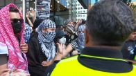 Opstootje bij Roeterseiland bij demonstratie tegen UvA