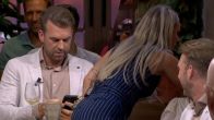 Telefoon Rutger Castricum gaat af tijdens De Oranjezondag; Hélène grijpt rigoureus in