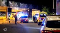 Dode bij crash auto tegen spoorviaduct in Amsterdam