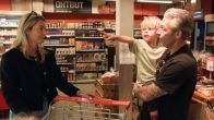 Boodschappen doen met kinderen blijkt dramatische keuze!