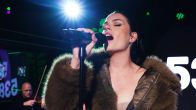 Davina Michelle speelt I Won't Let Go live!