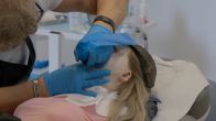 Teun brengt permanente makeup aan: Ik was zelf ook altijd onzeker over mijn uiterlijk'