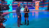 Kalvijn en Britt Dekker geven rondleiding door Ja of Nee?-studio
