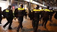 Politie houdt pro-Palestijnse betogers tegen in Amsterdam