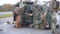 Militair voertuig gekanteld op A1 bij Beekbergen