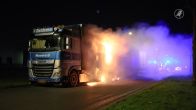 Vrachtwagenbrand Emmeloord houdt brandweer urenlang bezig