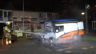 Weer raak bij dakdekker in Den Bosch: bestelbus brandt uit
