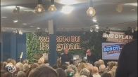 Matthijs van Nieuwkerk met luid applaus onthaald