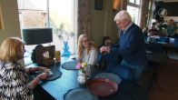 In dit koffiehuis runnen mensen met dementie de tent