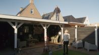 Derre is bang voor de tuinslang: 