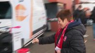 Fans bij FC Twente steunen voedselbank