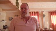 Carlo gefrustreerd: Airco ophangen zonder gereedschap? 