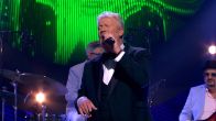 Preview: Mr. Jones & Just in Case - Green Green Grass of Home