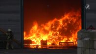 Grote brand bij recyclingbedrijf in Balkbrug