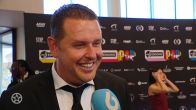Volkszanger John West over zijn aankomende huwelijk