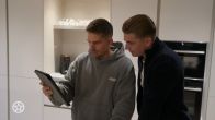 Eerste beelden 'feelgood'-programma André Hazes en Mart Hoogkamer