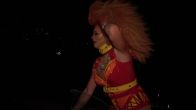 Dragqueen Ivo raapt stenen van de weg: 'Queen of the desert!'