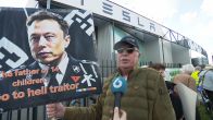 Protest bij Tesla in Tilburg: 'Het gaat de verkeerde kant op'