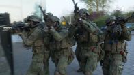 Bijzondere oefening: mariniers gaan naar school