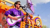 Nielson op 538 Koningsdag: 'Zing maar mee, Breda!'