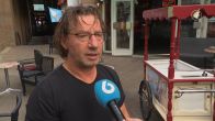 IJssalon verwoest bij rellen in Scheveningen