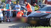 Hulpdiensten massaal naar parkeerplaats Apeldoorn na aanrijding met kinderen