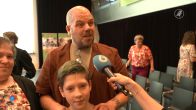 'Heel bijzonder': Adeo heeft naast zijn moeder twee steunvaders