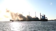 Flinke rookontwikkeling bij grote brand op schip in Westelijk Havengebied Amsterdam