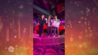Jeroen van der Boom platina voor Jij Bent Zo