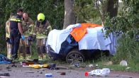 Auto crasht in Wieringerwerf, 18-jarige vrouw overleden