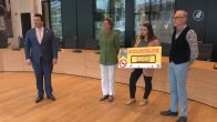 Petitie tegen bezoek Trump aan Begraafplaats Margraten overhandigd